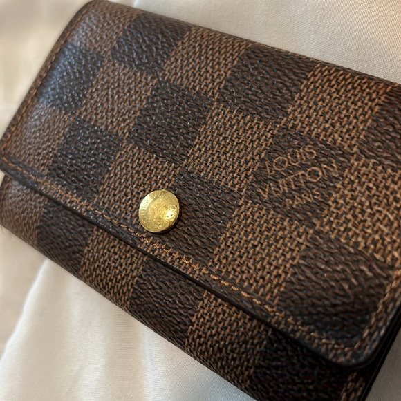 Louis Vuitton Keyring Holder - Picture 4 of 10